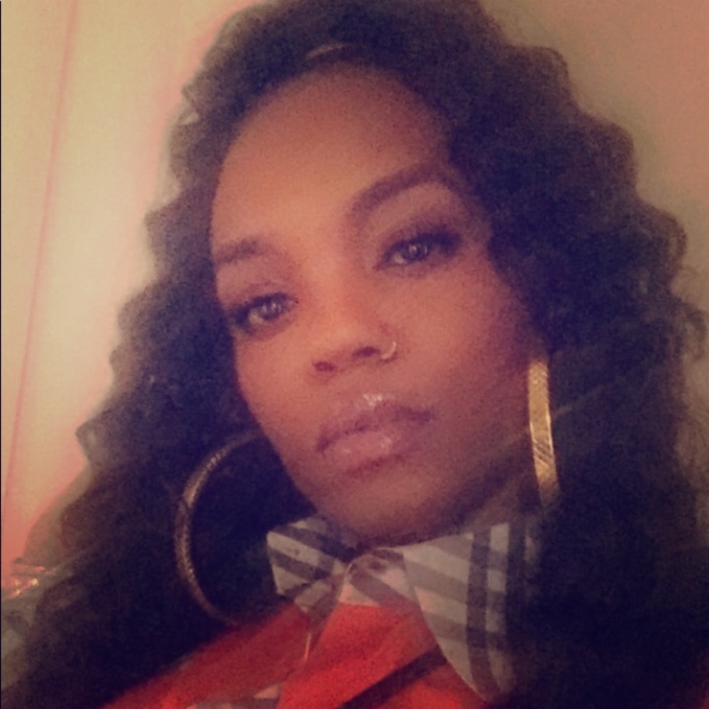 Meet your Posher, Shamaiya